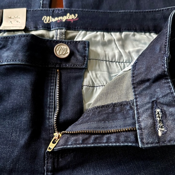 Wrangler Retro Mae Flare Jeans - Picture 8 of 16